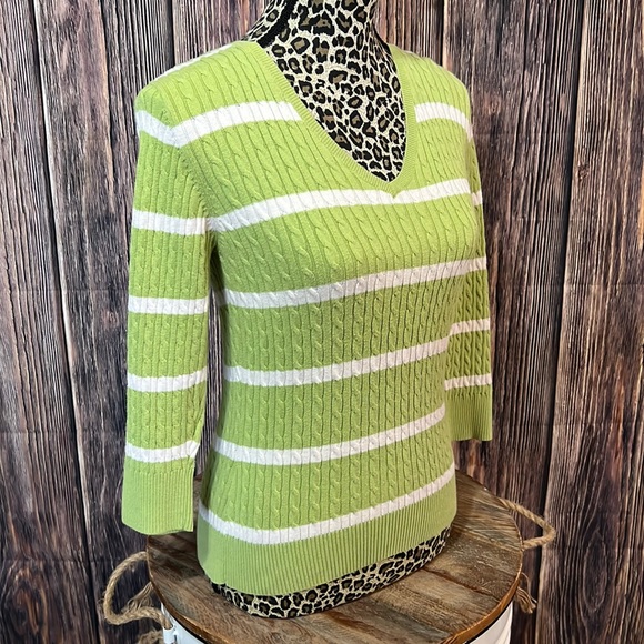 Jillian Nicole 3/4 sleeve Sweater -medium - Picture 5 of 9